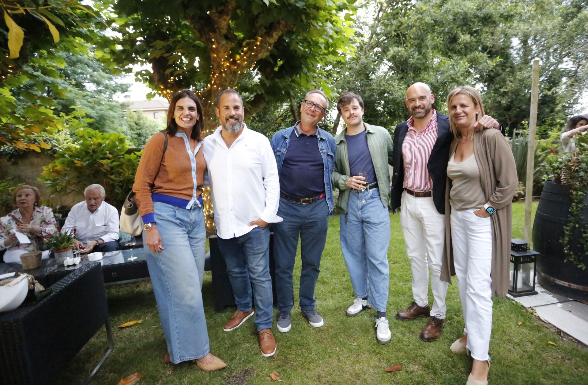 María Mitre (concejala Foro), Gonzalo García, José Javier Medina, Talo Arístegui (Destino 48), Jesús Martínez (concejal Foro) y Leticia García.
