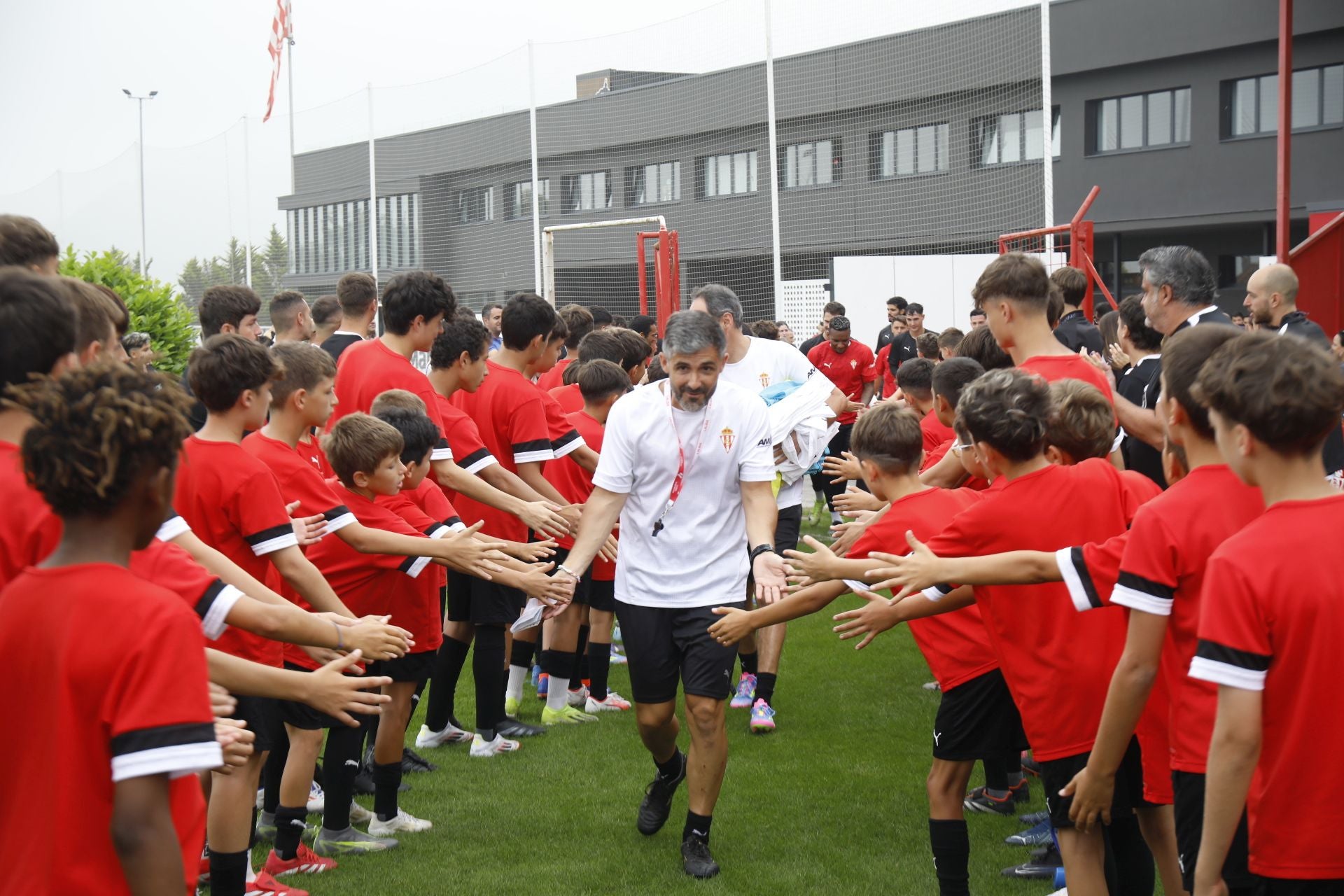 &#039;Mareona&#039; en el primer entrenamiento de la temporada del Sporting de Gijón