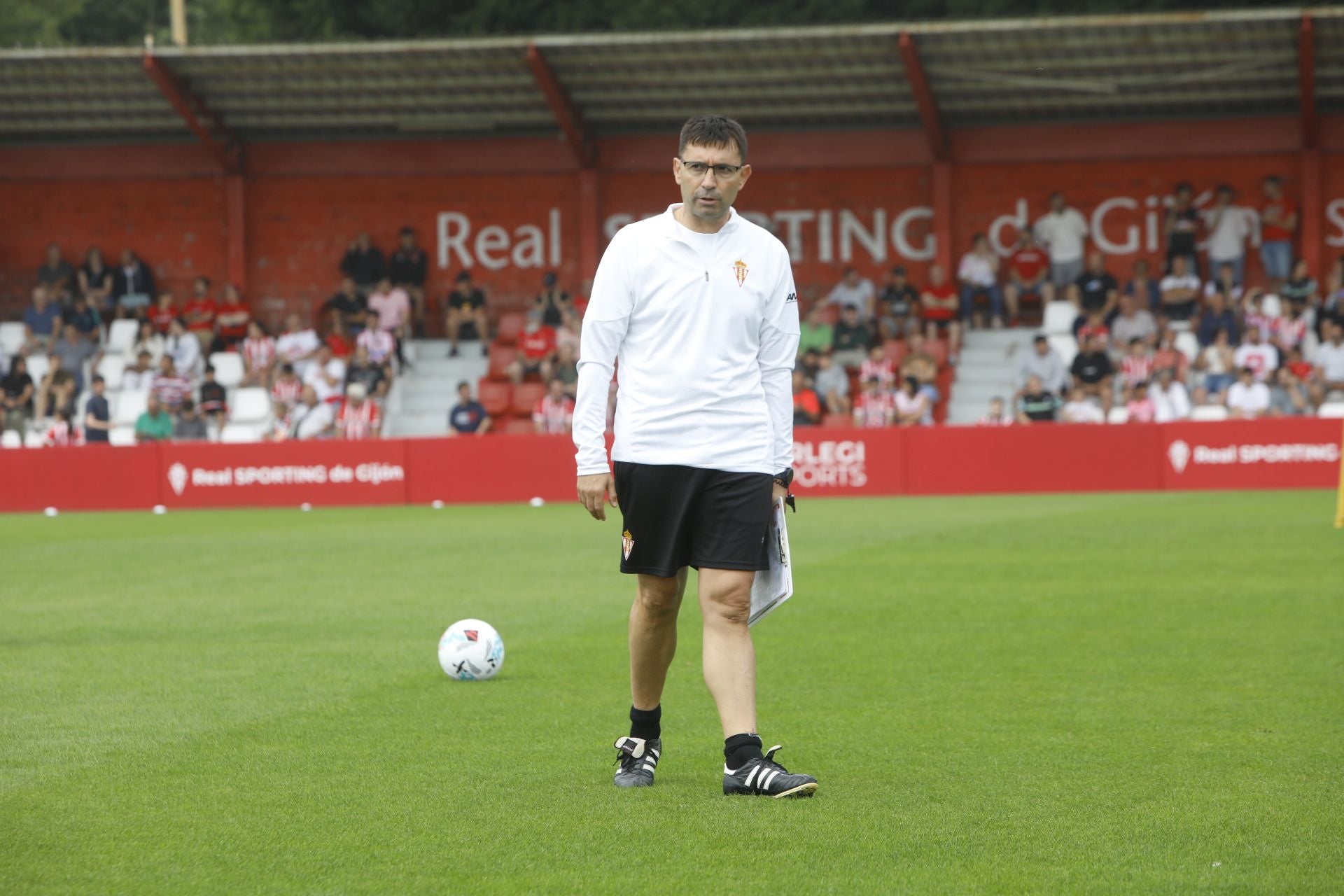 &#039;Mareona&#039; en el primer entrenamiento de la temporada del Sporting de Gijón