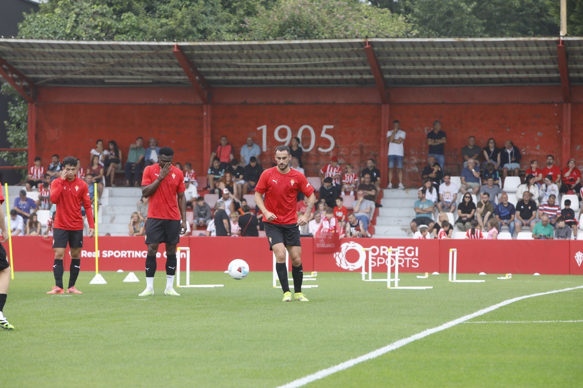 &#039;Mareona&#039; en el primer entrenamiento de la temporada del Sporting de Gijón