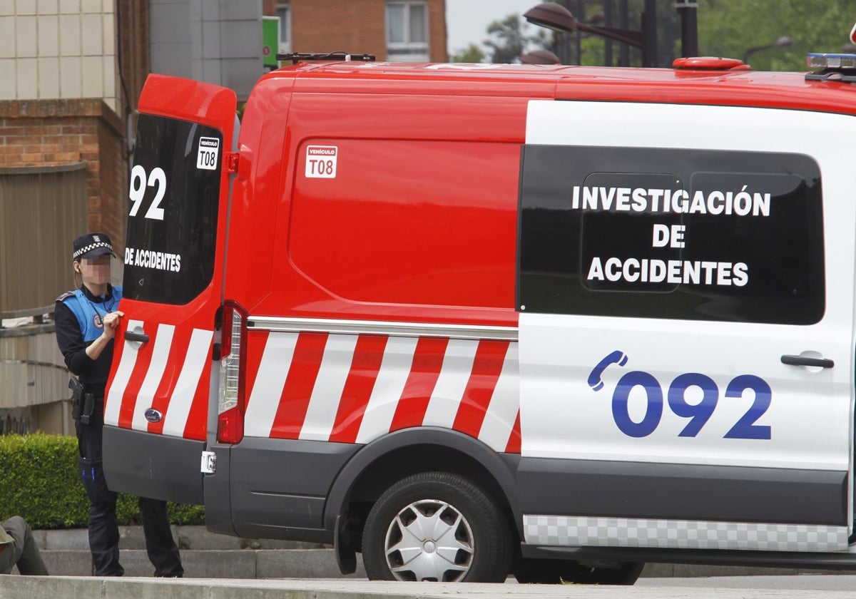 Vehículo de investigación de accidentes de la Policía Local de Gijón.