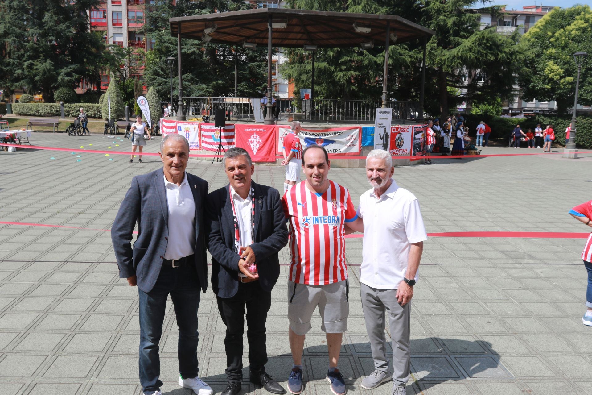 500 aficionados se suman en Llanera al Encuentro de Peñas del Sporting de Gijón