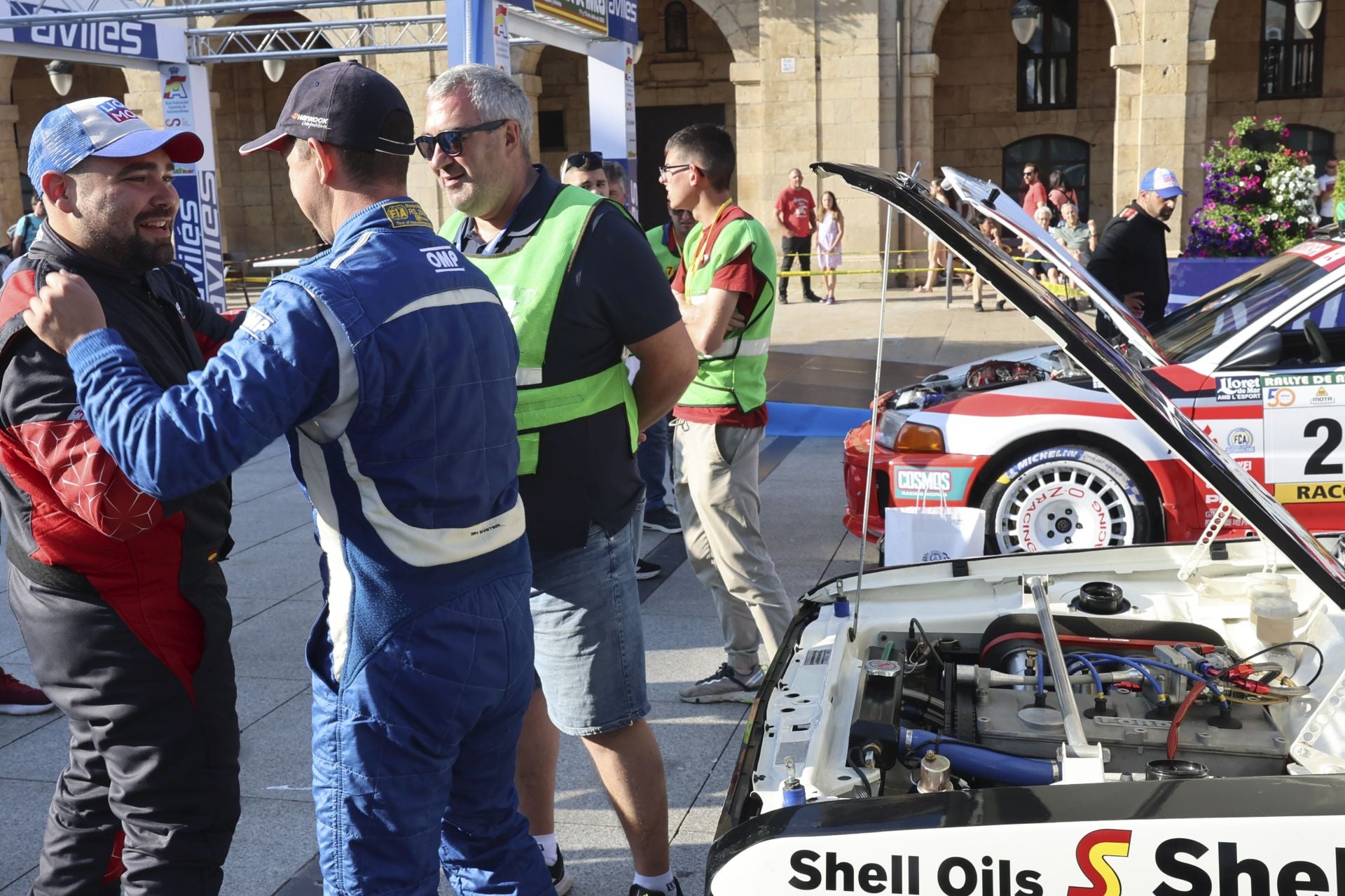 Avilés quema rueda: las fotos que deja el Rallye Histórico
