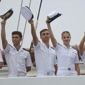 Leonor con sus compañeros, a su llegada a Ferro.