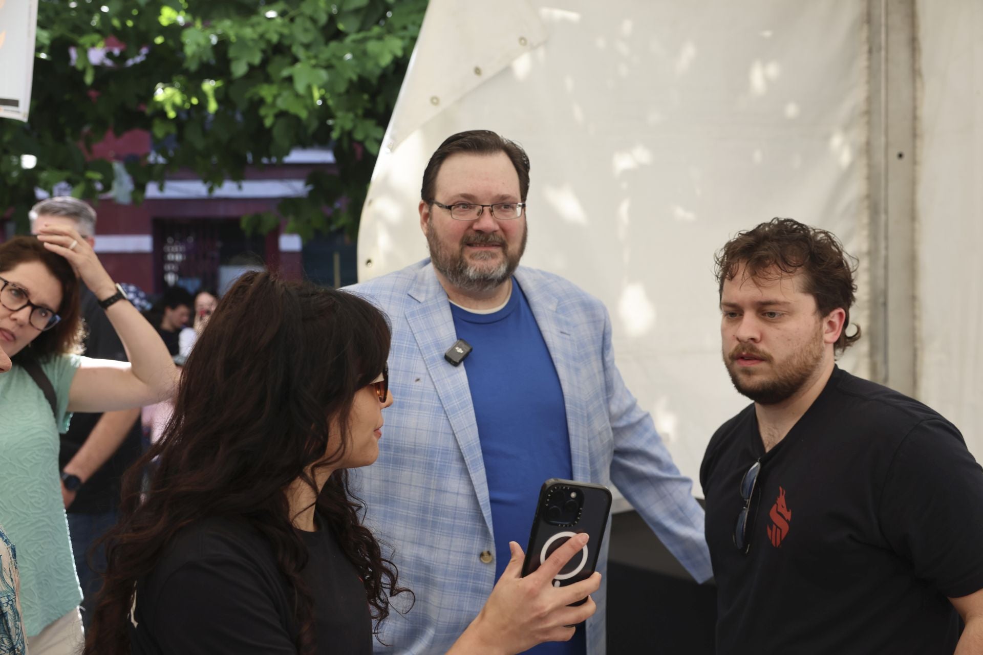 El Festival Celsius de Avilés echa a andar: largas colas por Brandon Sanderson