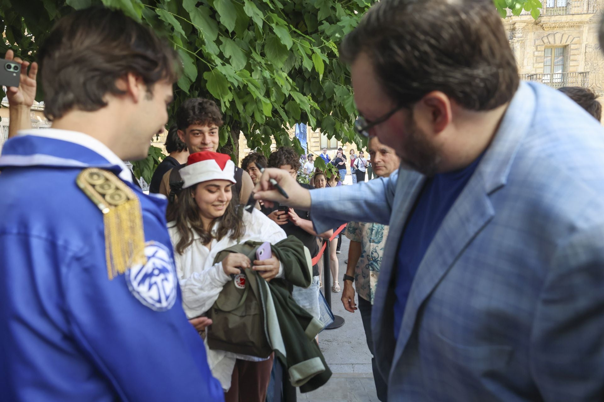 El Festival Celsius de Avilés echa a andar: largas colas por Brandon Sanderson