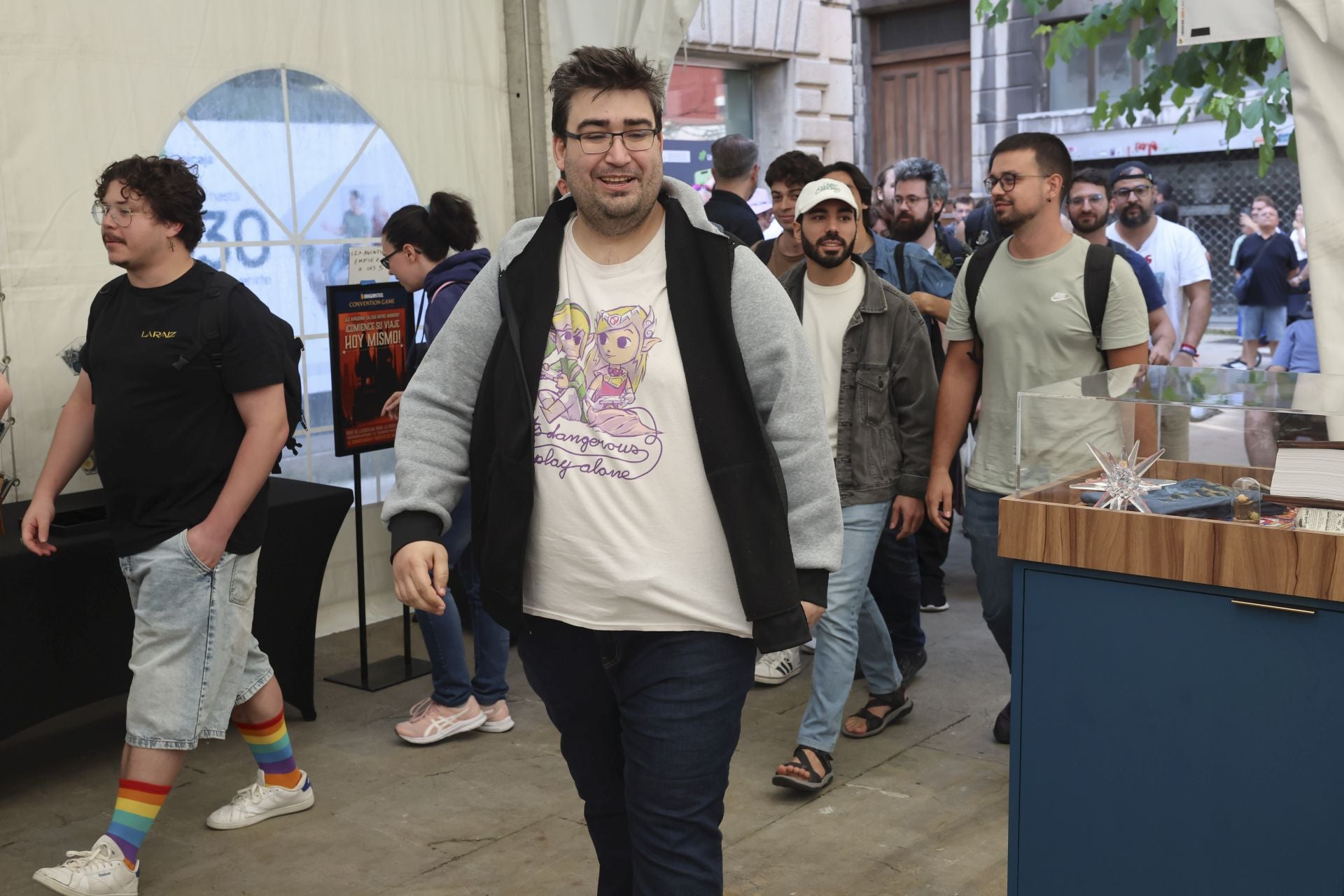 El Festival Celsius de Avilés echa a andar: largas colas por Brandon Sanderson