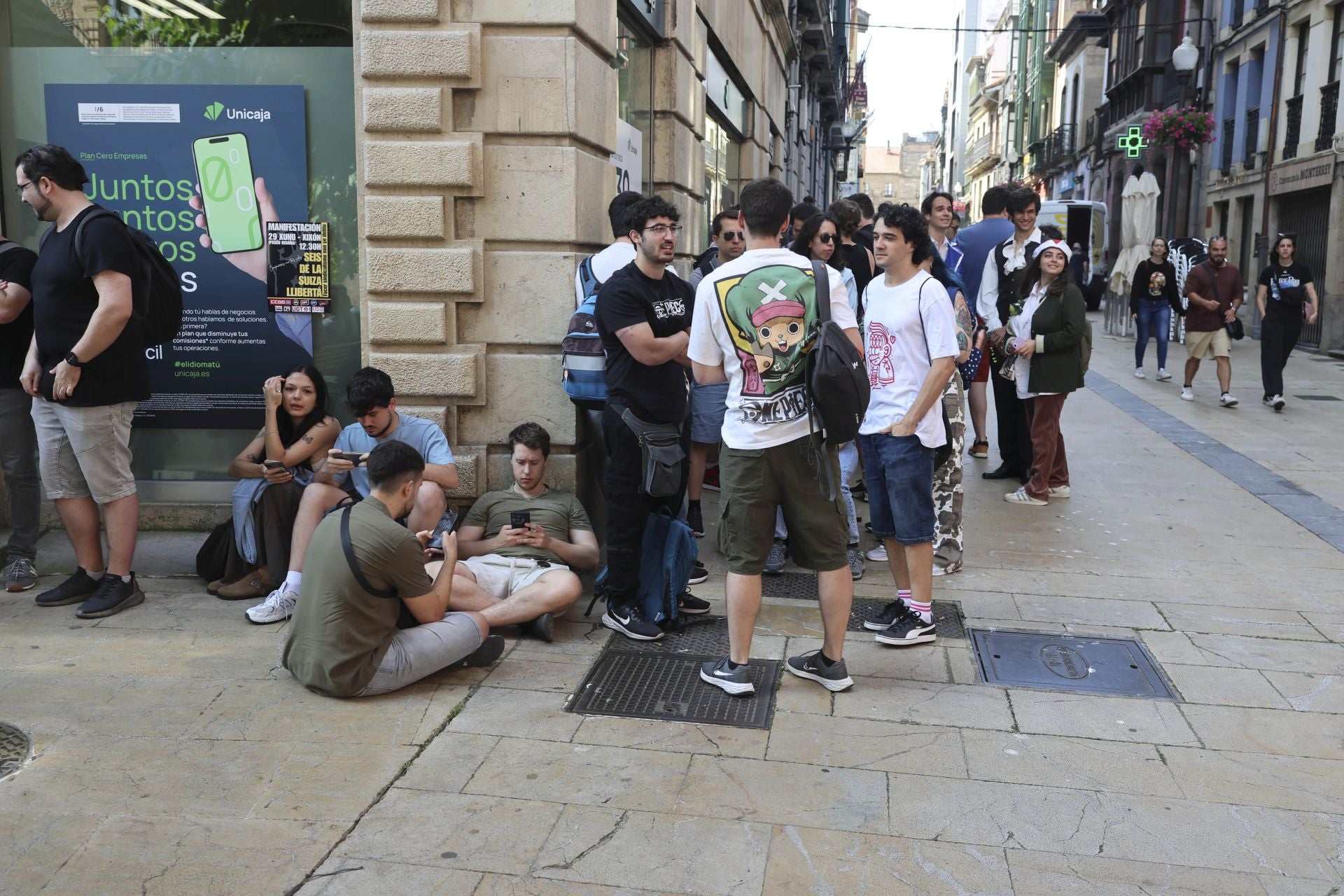 El Festival Celsius de Avilés echa a andar: largas colas por Brandon Sanderson