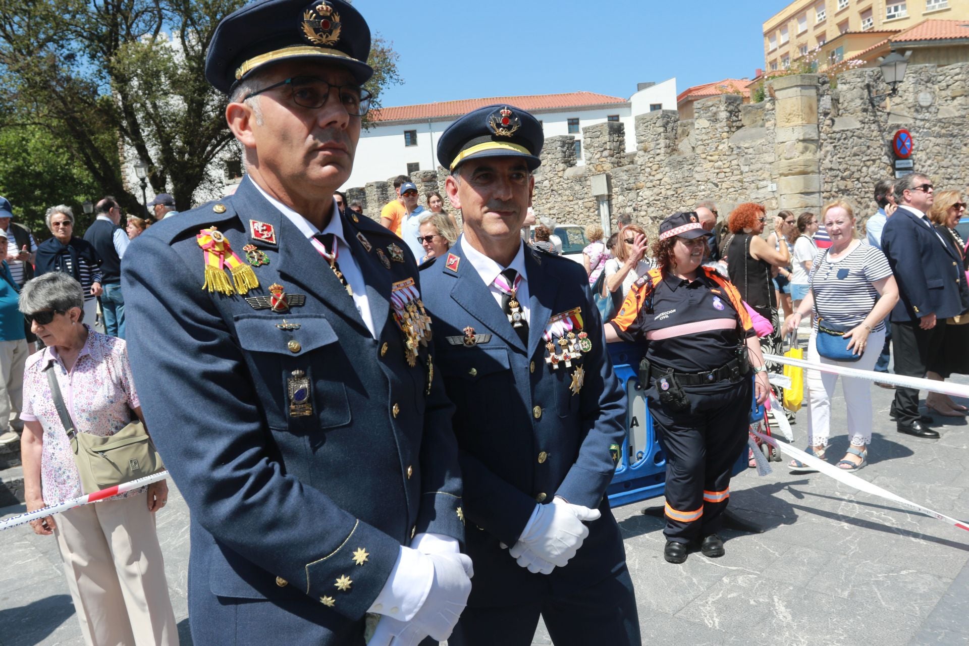 La Armada honra a la Virgen del Carmen en Gijón