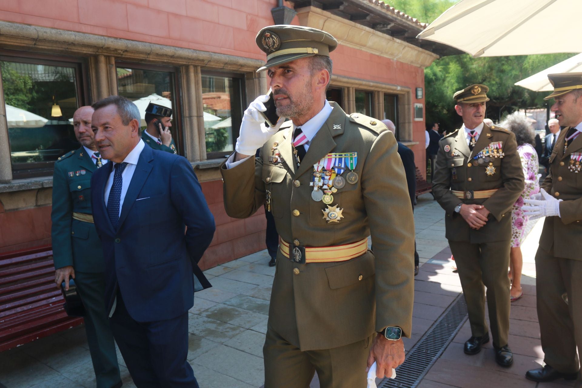 La Armada honra a la Virgen del Carmen en Gijón