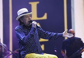 Gijón se rinde a Joaquín Sabina