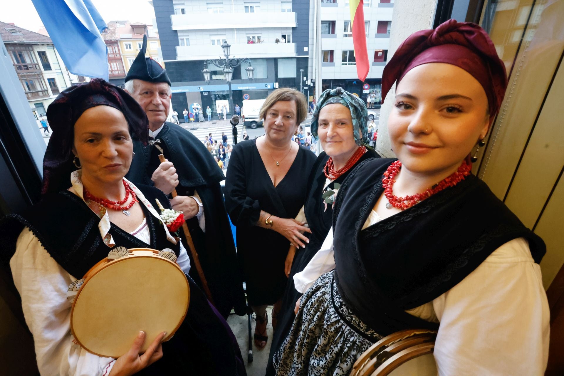 El grupo folklórico El Ventolín da el pregón de las fiestas del Carmín