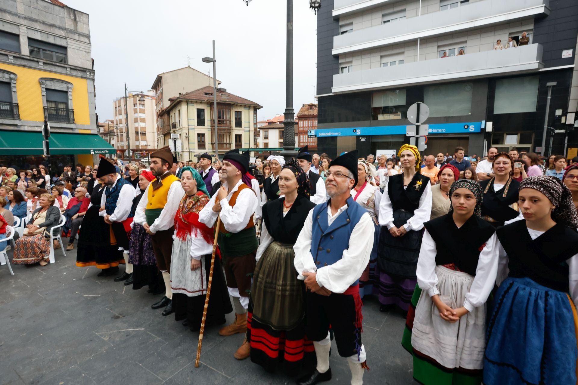 El grupo folklórico El Ventolín da el pregón de las fiestas del Carmín