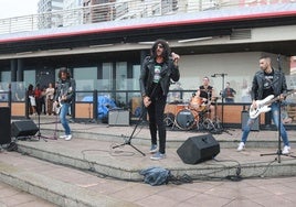 El Tsunami sirvió su primer adelanto con el concierto gratuito de Ramoñas.