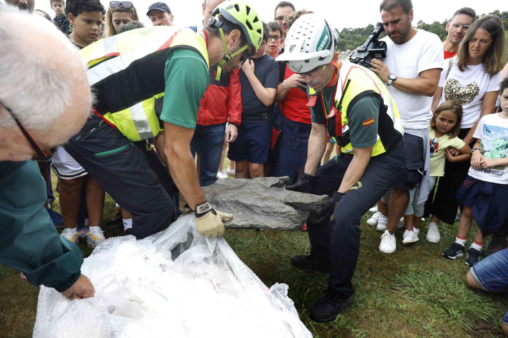 Hallazgo en Asturias: descubren una huella gigante de dinosaurio terópodo en Villaviciosa