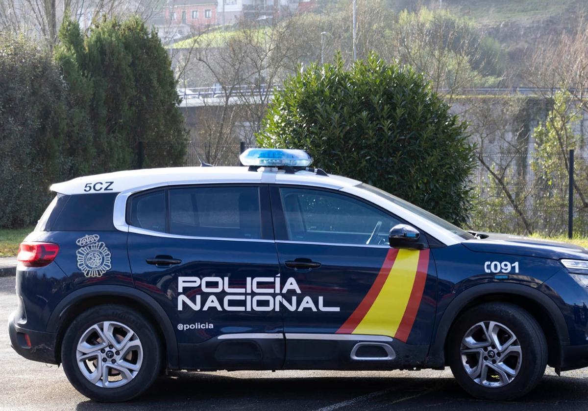 Un coche de la Policía Nacional de Langreo.