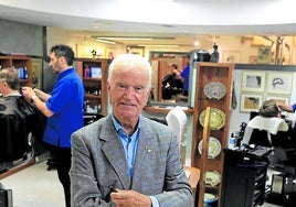 Ramiro Fernández, en su salón.