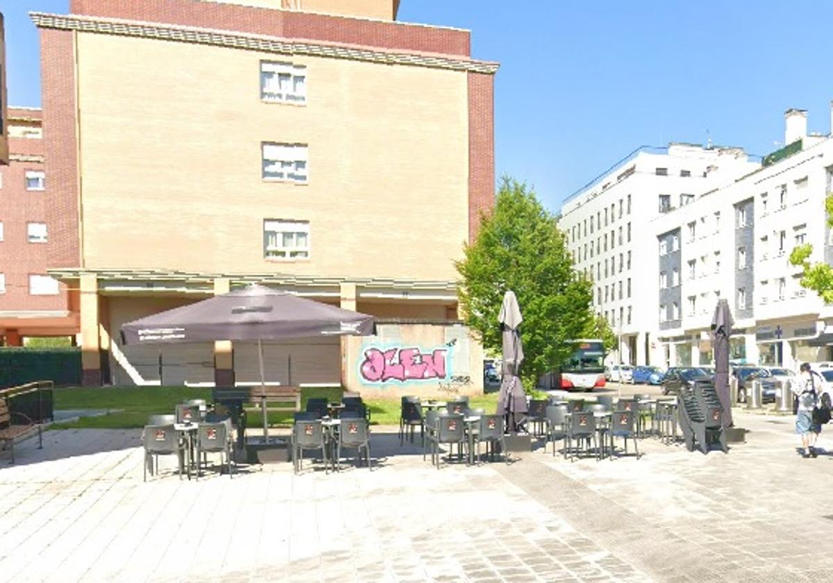 El mensaje de una cafetería de Gijón tras desaparecer una de sus sombrillas: «Traer cremita para el sol hasta nuevo aviso»
