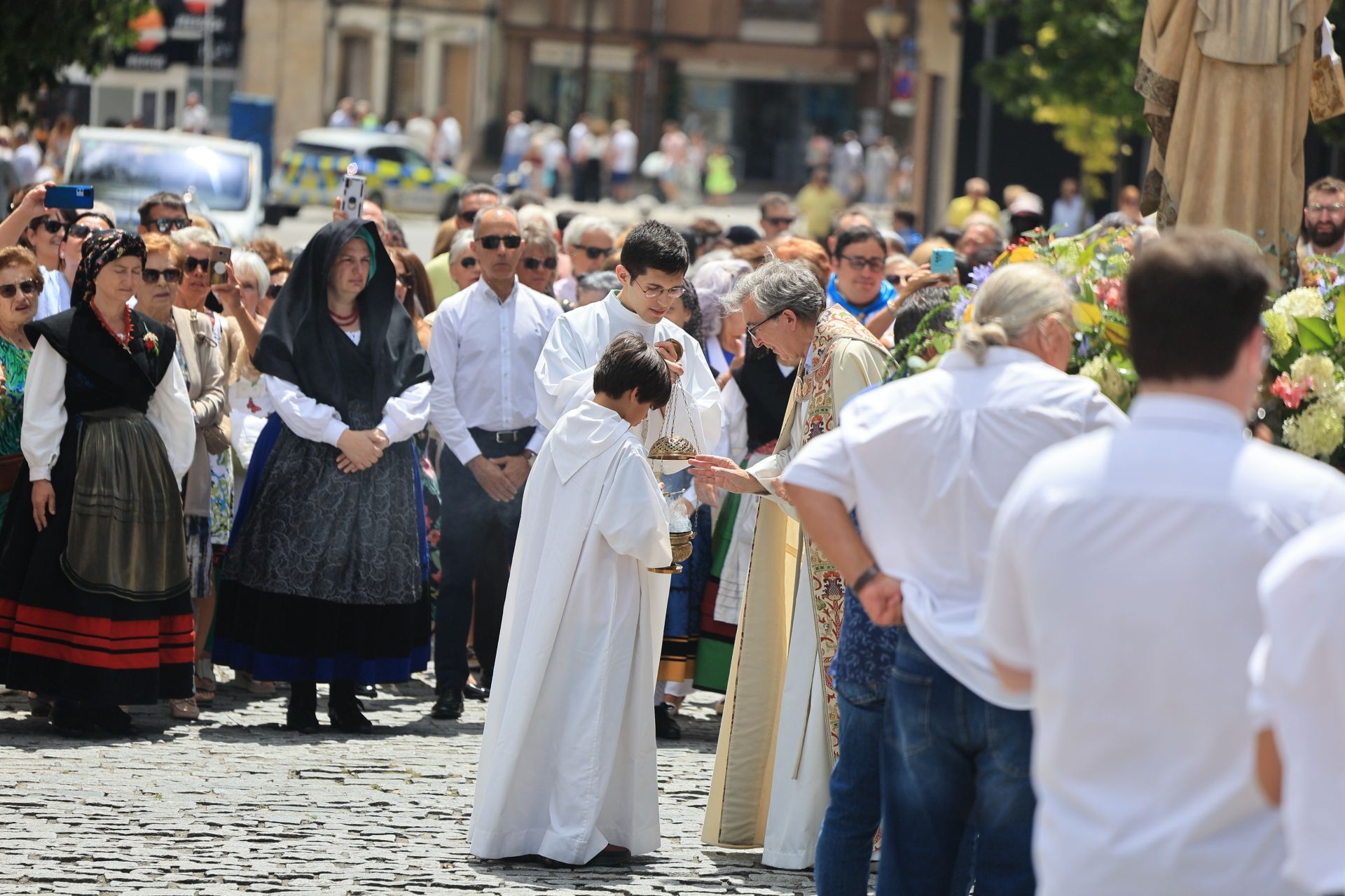 El Carmín de La Pola: misa y procesión antes de la romería