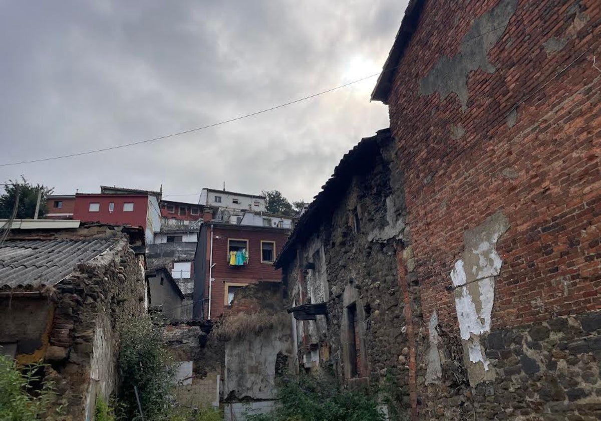 La zona alta, la más deteriorada, del barrio de El Puente que por el momento no será mejorada