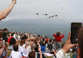 Público asistente a una pasada edición del Festival Aéreo de Gijón.