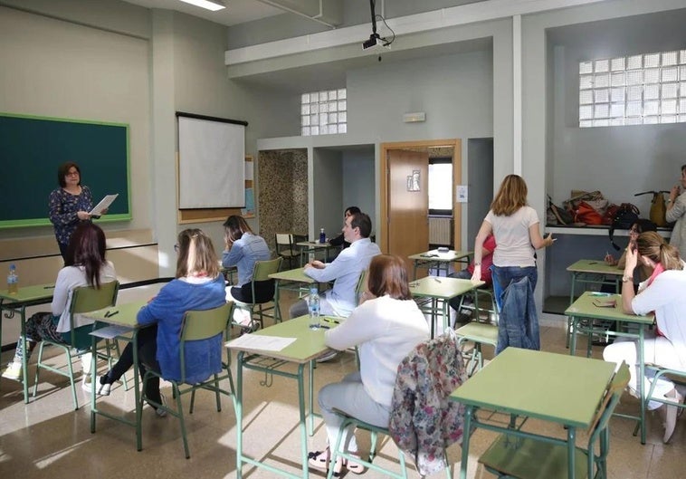 Educación deja vacantes un centenar de plazas de las oposiciones de Secundaria en Asturias