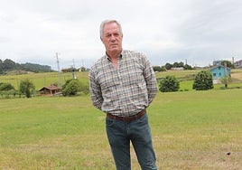 Tino Mendoza, en una de las zonas de Monteana en la que han sido vistos los merodeadores.