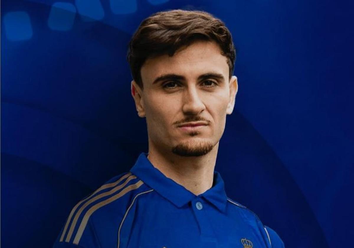 Álex Forés vestirá la camiseta del Real Oviedo.