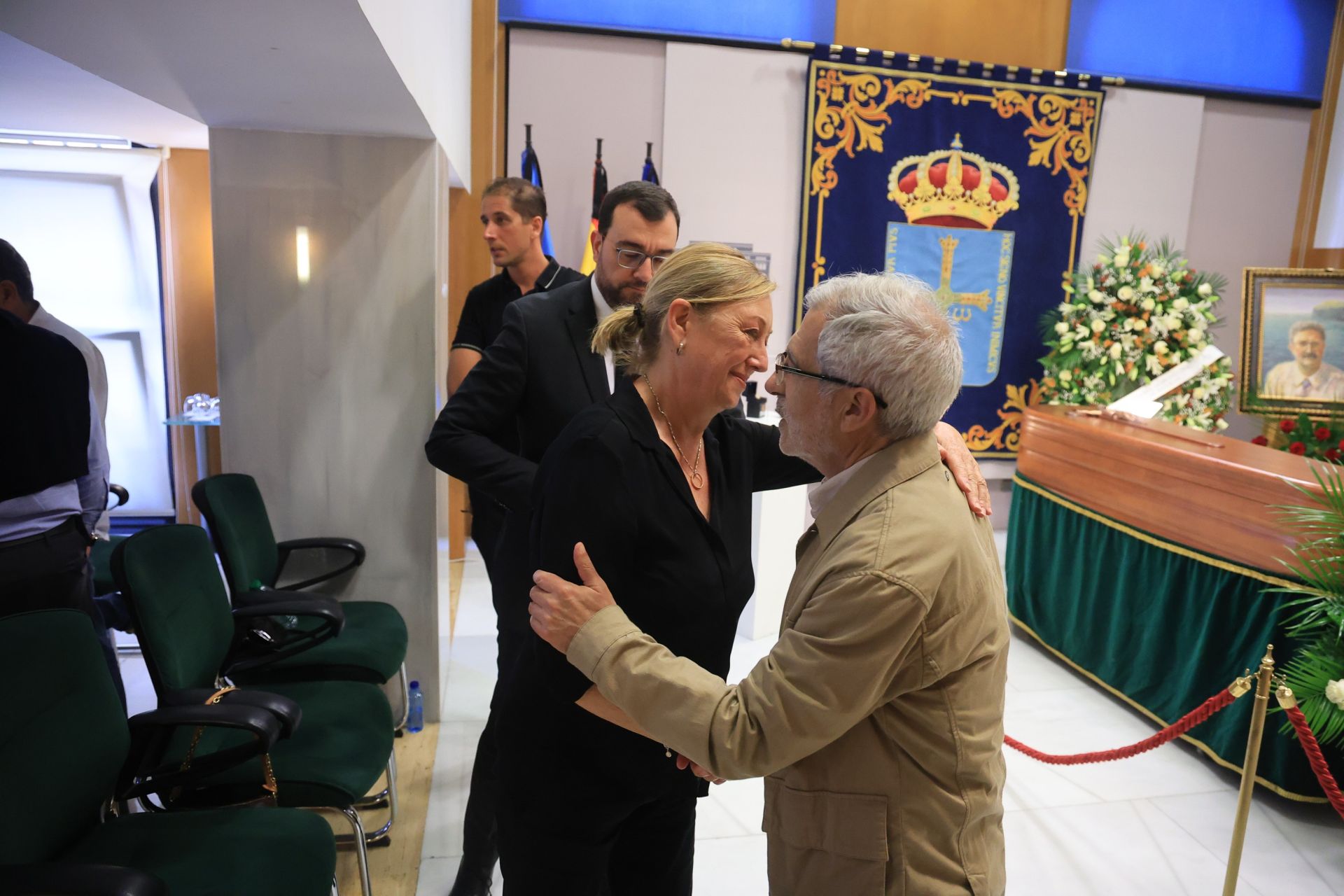 Asturias despide a Antonio Trevín