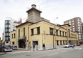 Jefatura de la Policía Local de Gijón, en la calle de San José.
