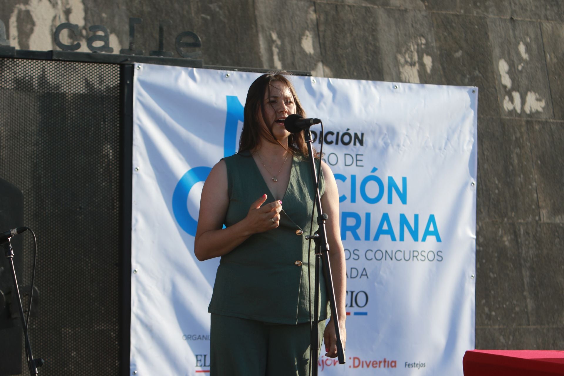 El concurso de Canción Asturiana de EL COMERCIO llena la plaza de la República