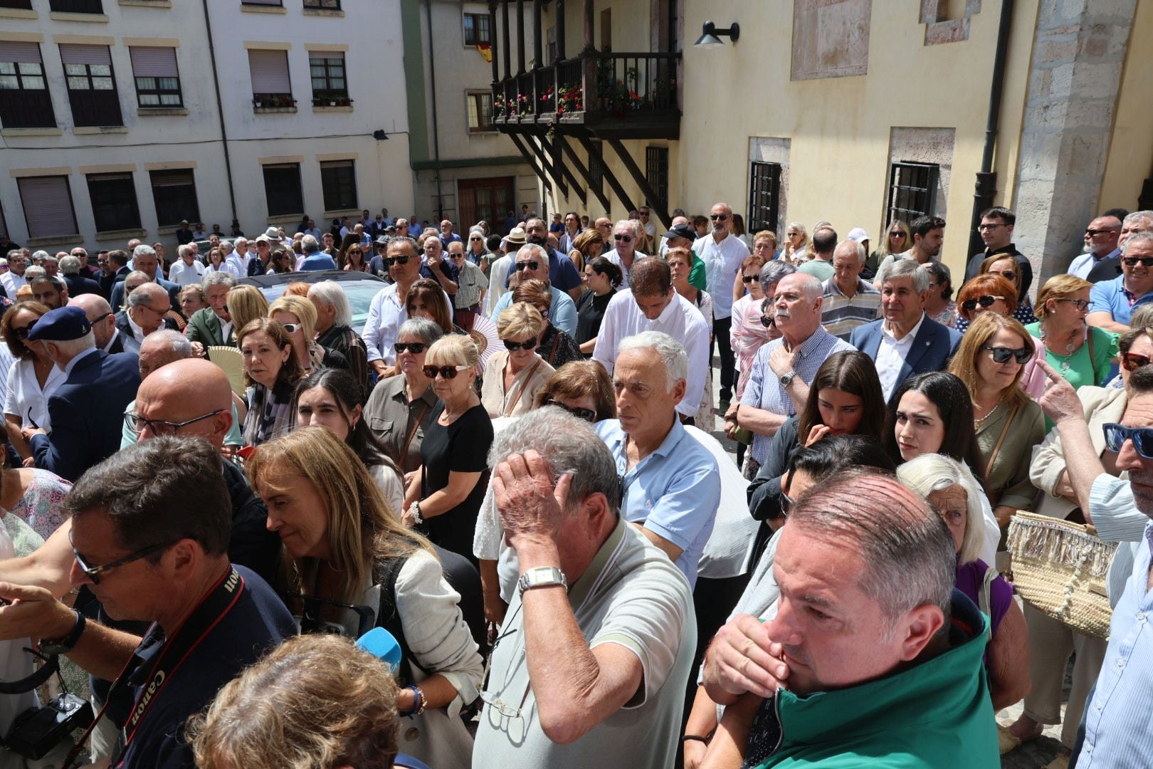 Emotivo adiós a Antonio Trevín en Llanes