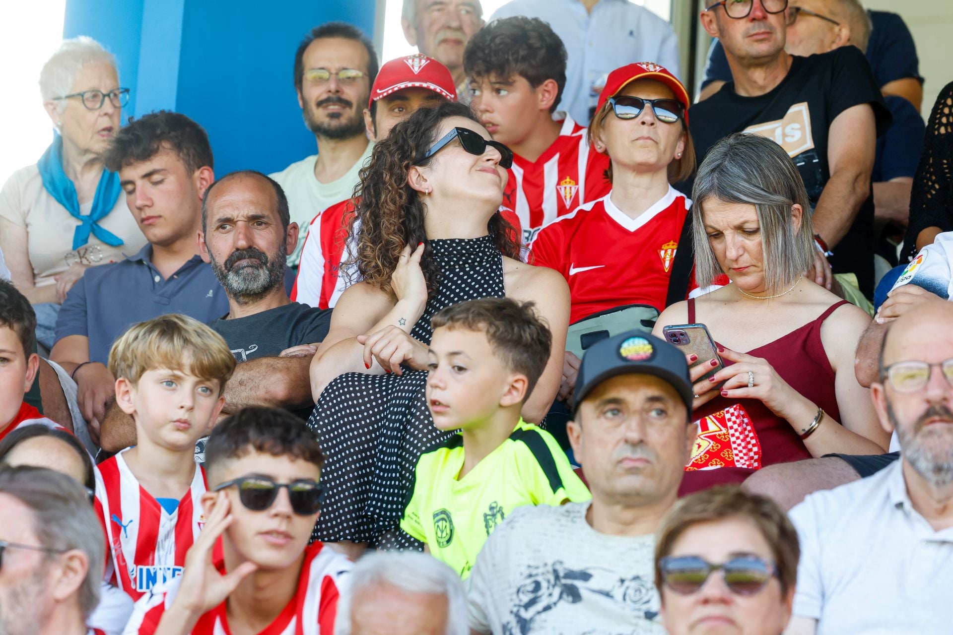 ¿Estuviste en el Sporting de Gijón - Racing de Santander? ¡Búscate!
