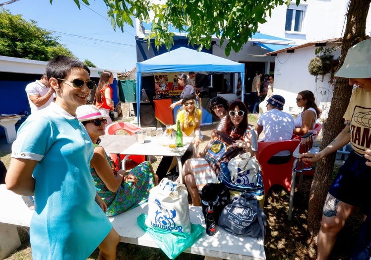 La fiesta diurna se vivió en el prau del Sol.