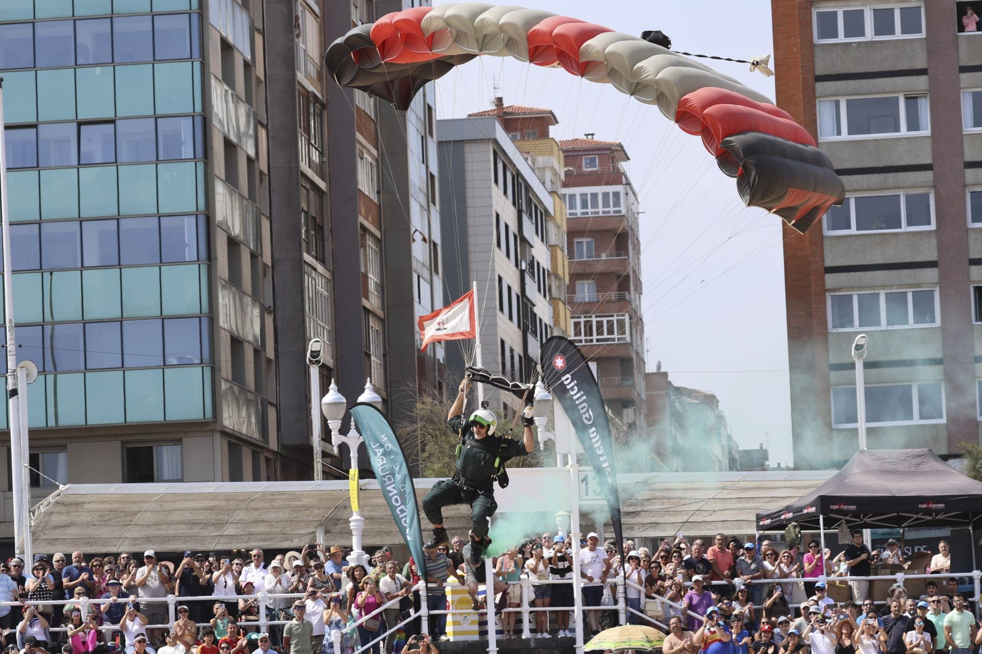 Las imágenes más espectaculares del Festival Aéreo de Gijón 2025