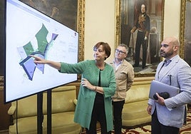 Moriyón, Villoria y Martínez Salvador durante la presentación del proyecto para la playa verde.