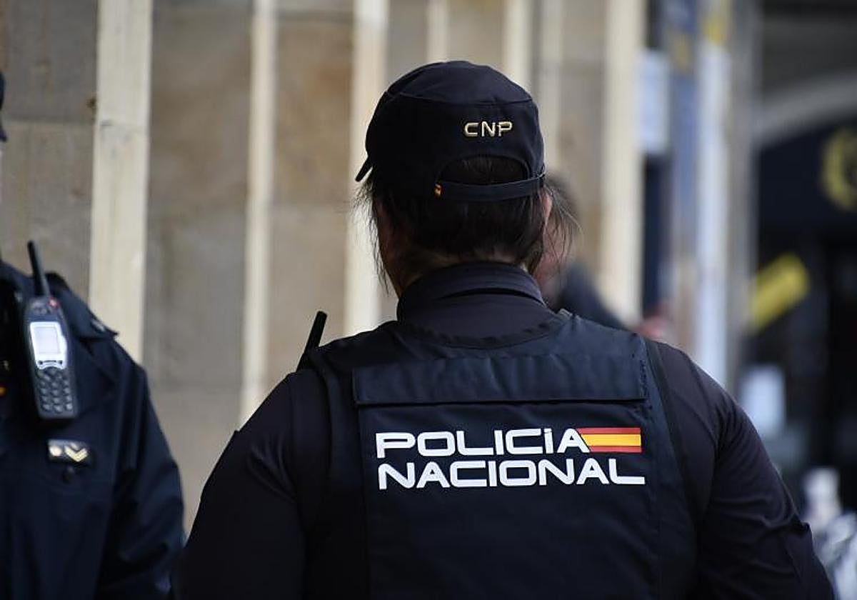 Detenido en Avilés por robar en doce coches y quitar 1.200 euros a un viandante