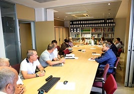 Reunión de la comisión de seguimiento del acuerdo marco de las empresas auxiliares de Arcelor.