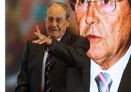 Pedro Fanego Valle durante el reconocimiento como colegiado de honor del Colegio de Ingenieros Industriales del Principado de Asturias.