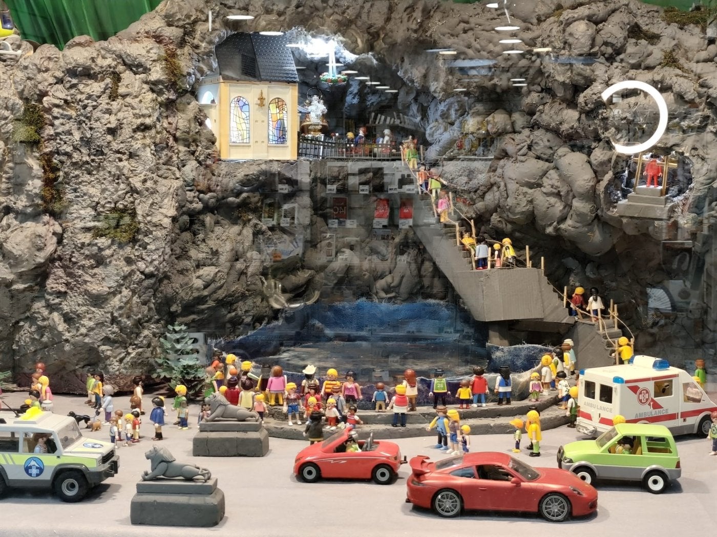 El diorama creado con muñecos de ‘Play Mobil’.