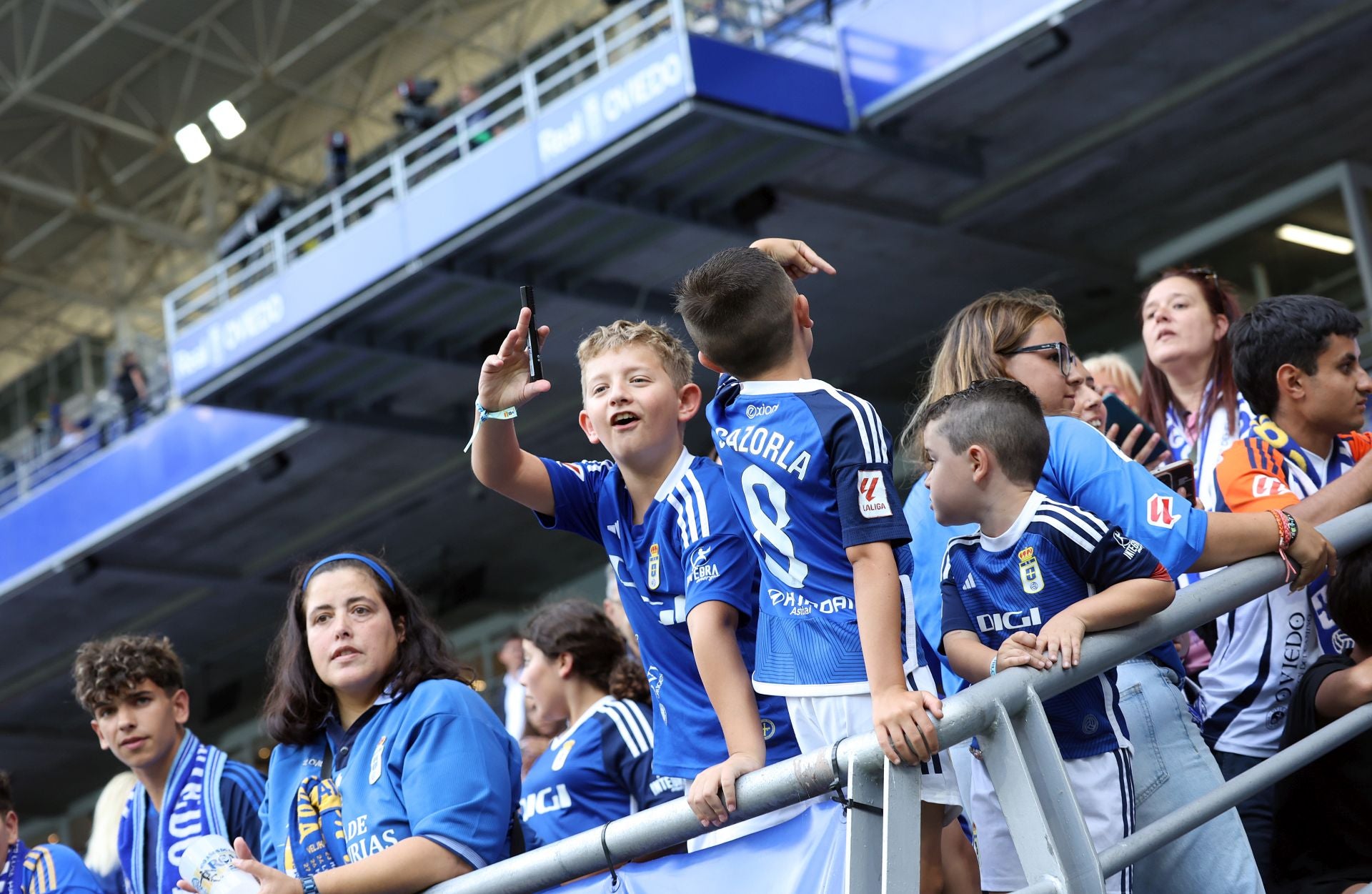 El oviedismo se entrega al Garra Real Fest
