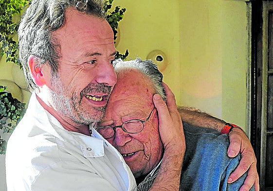 Marcial Manzano, junto a su hijo Nacho.