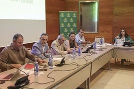 Carlos Paniceres, Carlos García, Eduardo Sánchez, María Calvo y José Luis Alperi, ayer en La Granda.