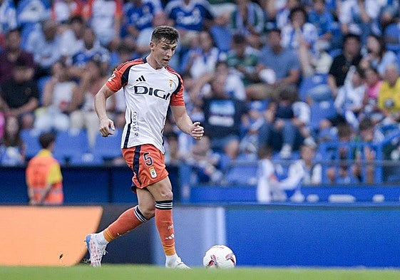 El Real Oviedo cierra la salida de otro jugador: Alberto del Moral se va al Córdoba