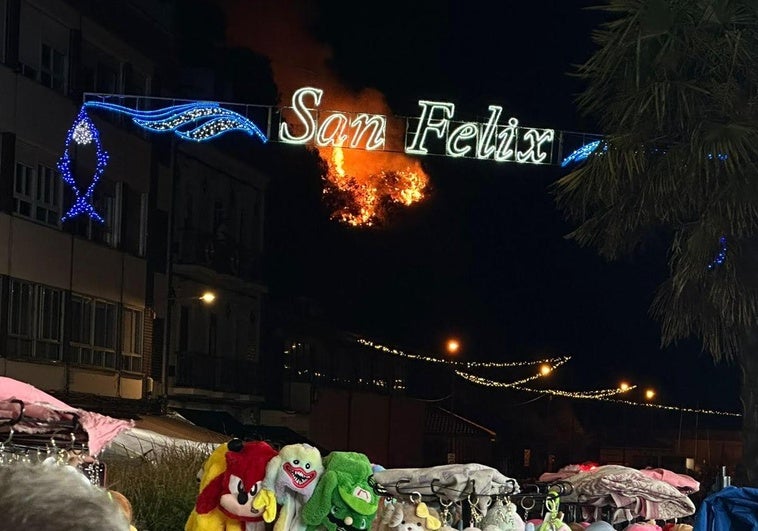 Una imagen del incendio en Candás.