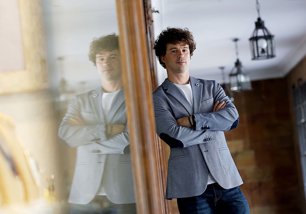 El piloto Javi Villa, en Oviedo.