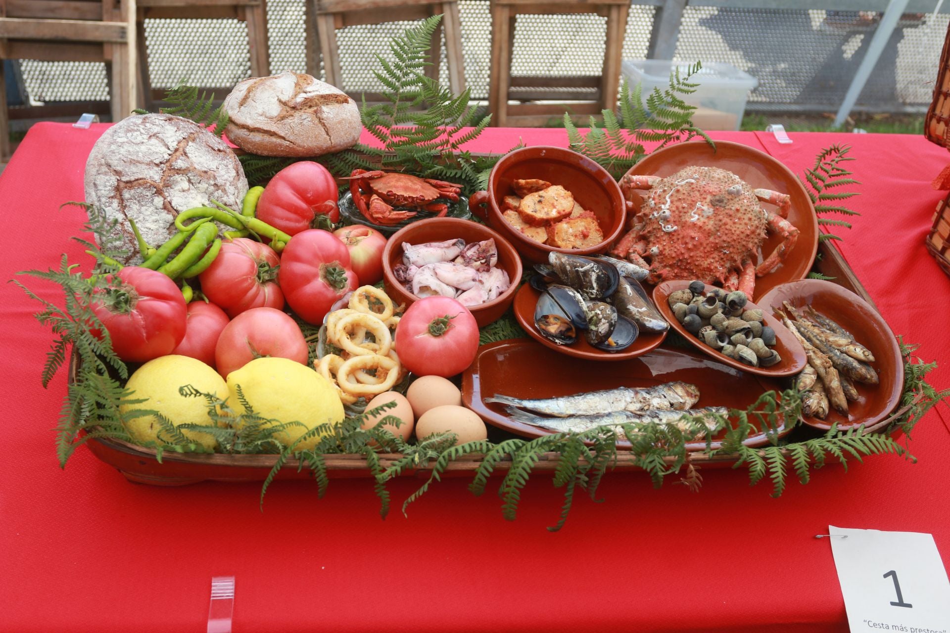 Juegos tradicionales y desfile por el Día de Asturias en Gijón