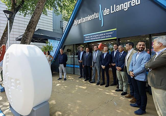 Día de Langreo. Jorge Álvarez, Félix Baragaño, Vicente Zapico, Jordi Sánchez, Guillermo Peláez, Pedro López, Juan Carlos Campo, José Antonio Sicre y Álvaro Alonso.