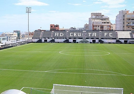 El estadio Alfonso Murube, donde juega el Ceuta como local.