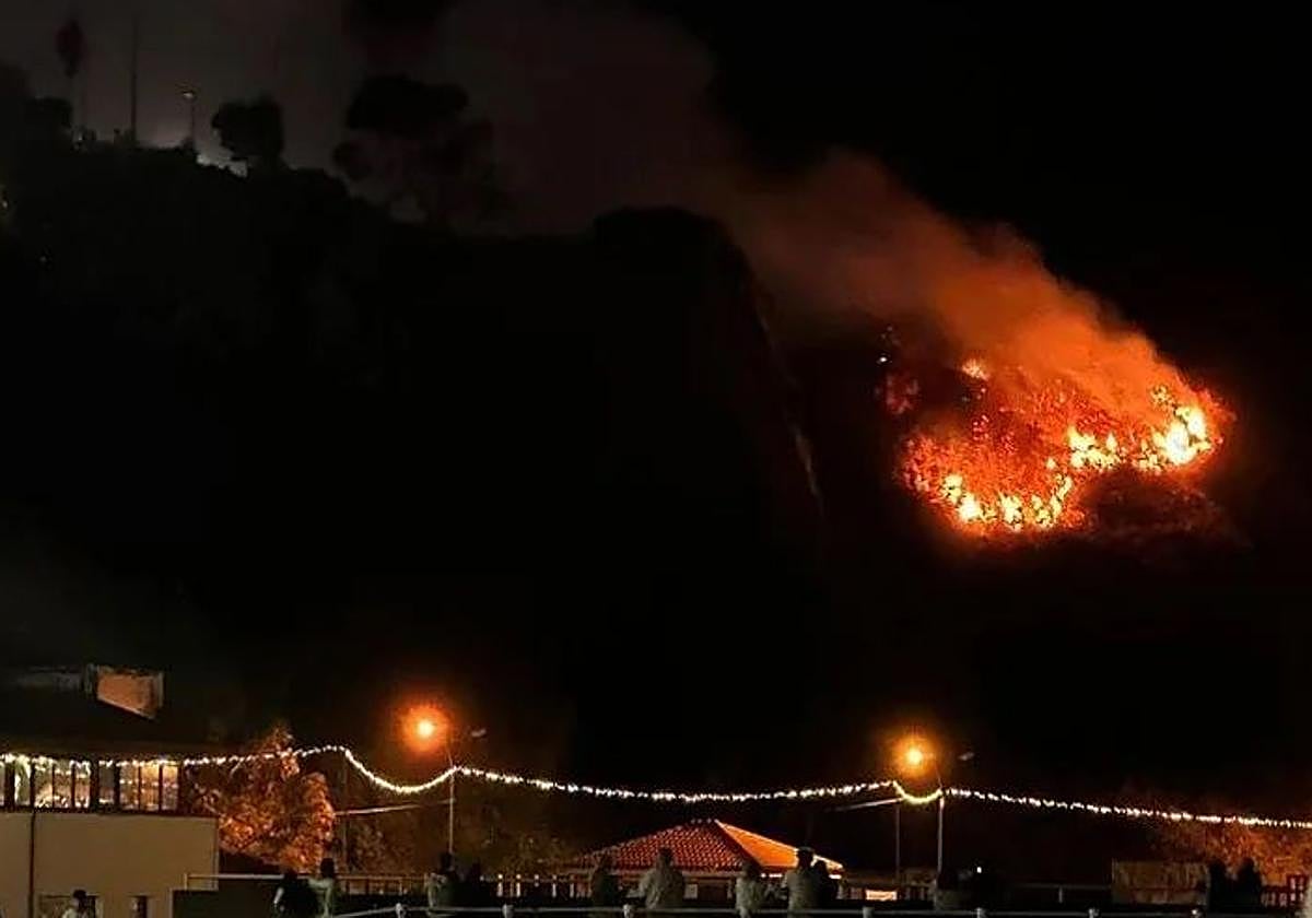 Incendio declarado en Candas durante las fiestas de San Félix.